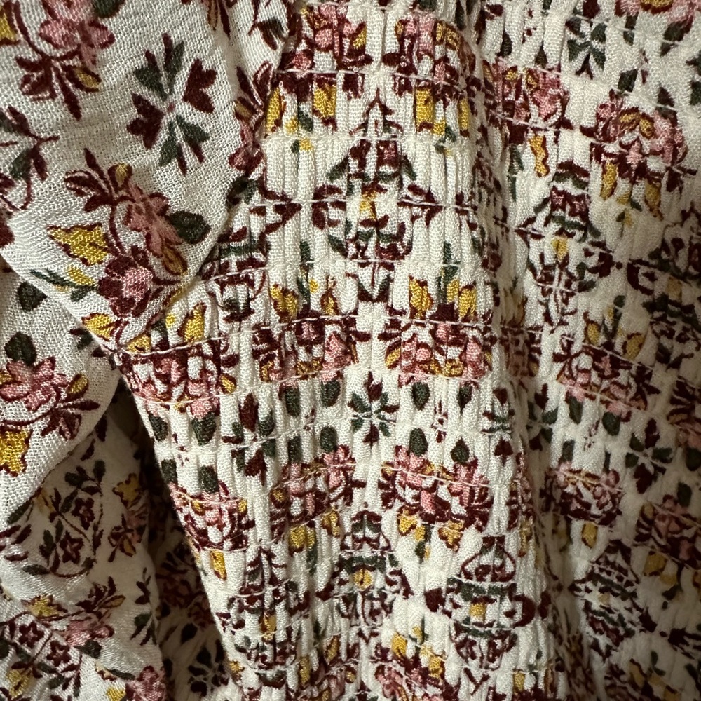 Floral print dress.